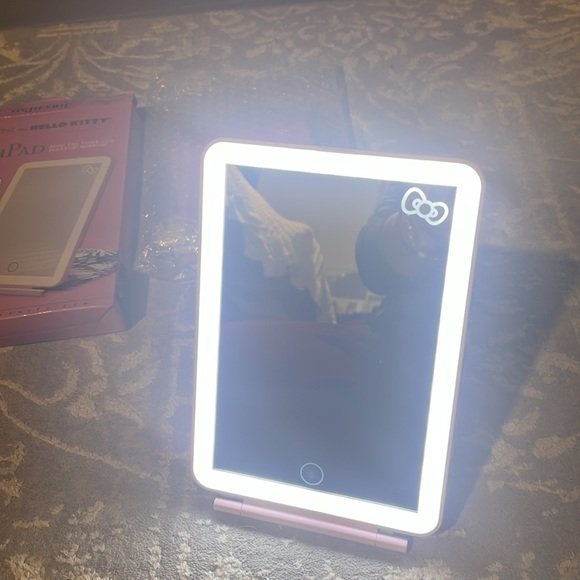 Hello Kitty makeup mirror - Picture 9 of 9